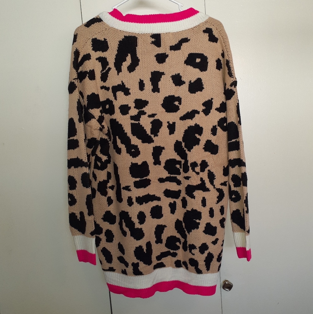 Leopard Sweater - Picture 3 of 5
